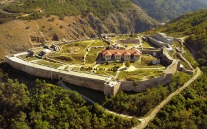 98860325-e299-4107-b2f7-735b428a5caf