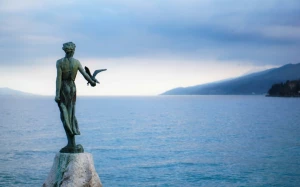 b3773440-0be5-4c44-aaf0-1366cc384087