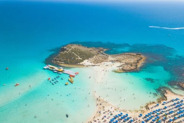 AEROPUERTOS EN CHIPRE