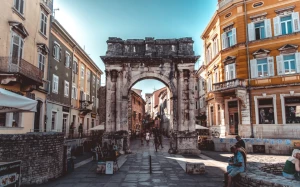 feb6b387-315d-4648-9954-b675b58cb27c