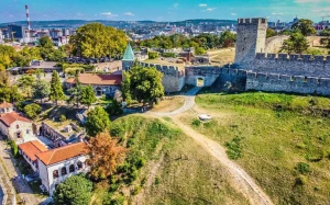 3c06d76b-d4fe-4649-82a6-def8cb7bd4b5