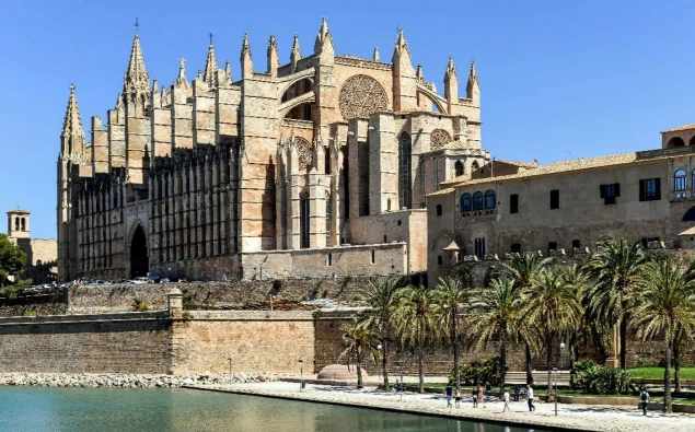 5baf7a09-5c05-476f-b950-4c5103984fde