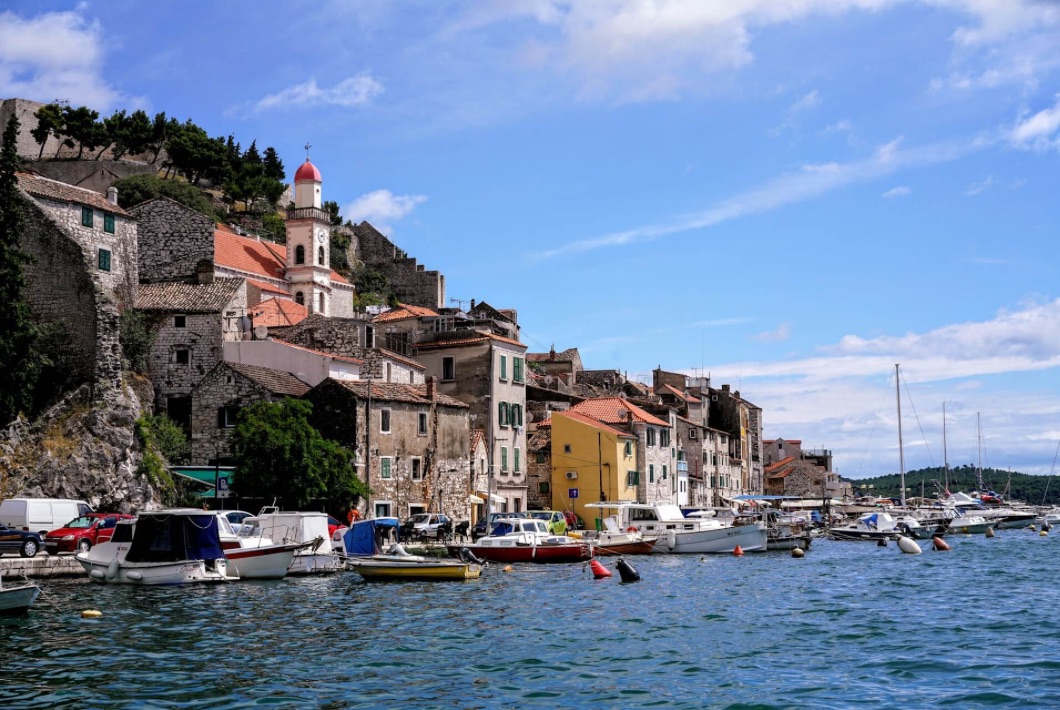 Photo by Partha Narasimhan via Unsplash