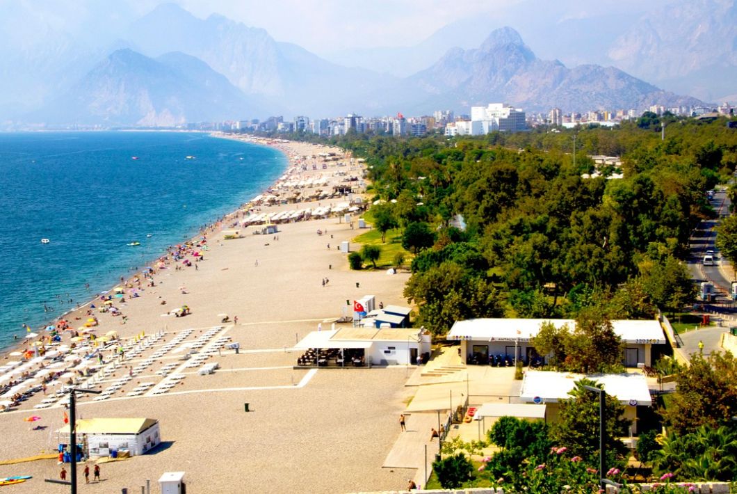 <b>Image by Алихон Давлятов from Pixabay</b>