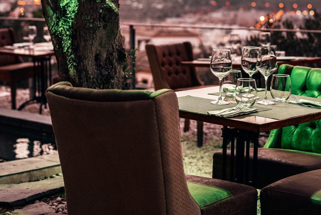 Photo by Sebastian Coman Photography via Unsplash