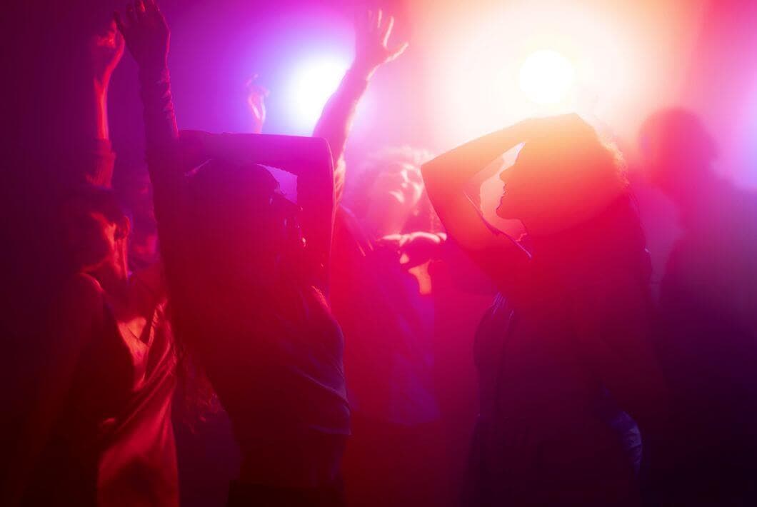 Courchevel Nightclubs Dancing Couples