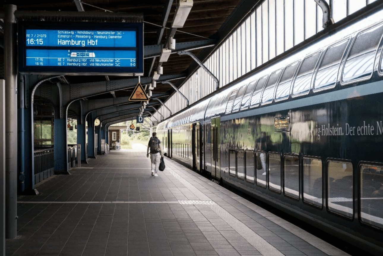 Photo by Alexander Bagno on Unsplash