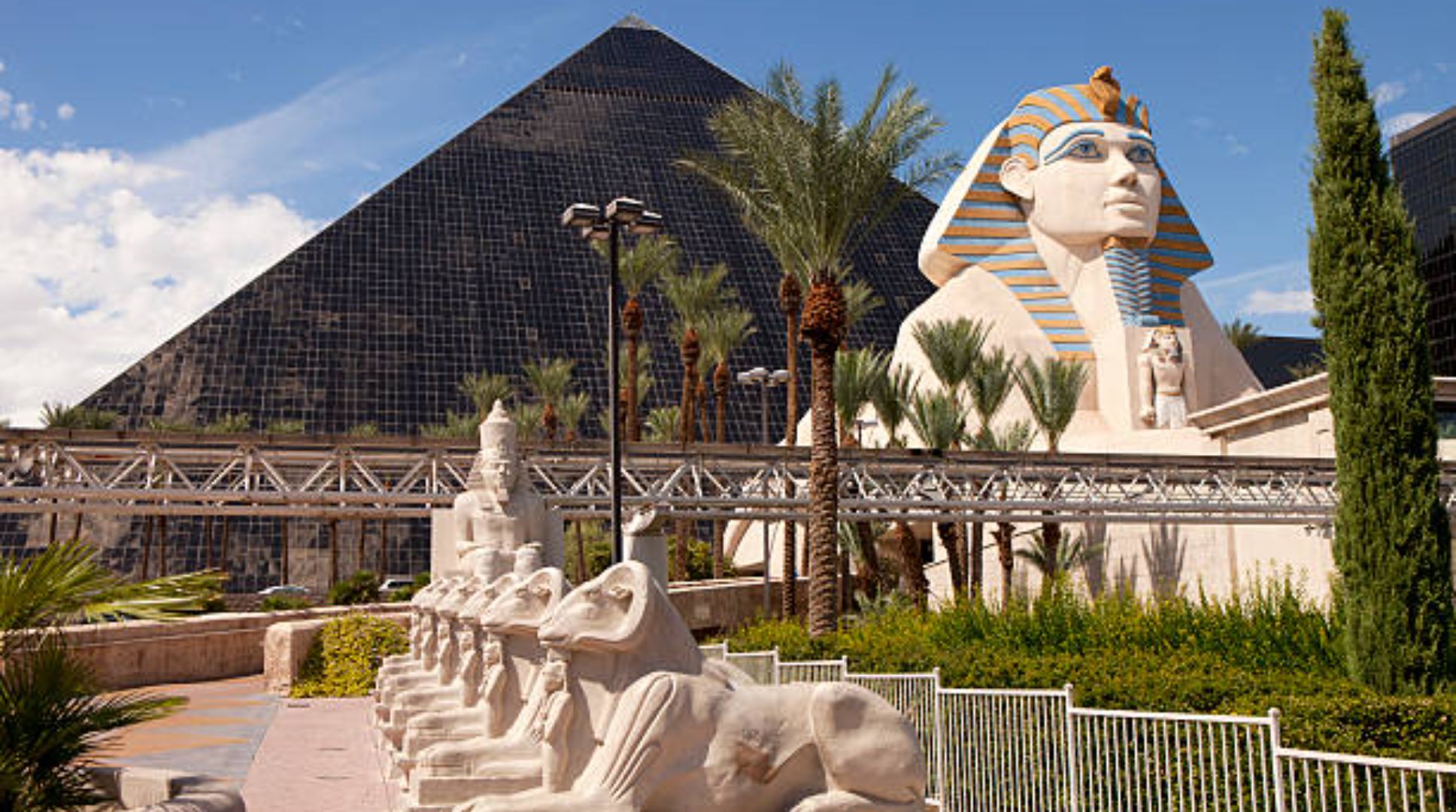 <b>Luxor Hotel Transfers</b>