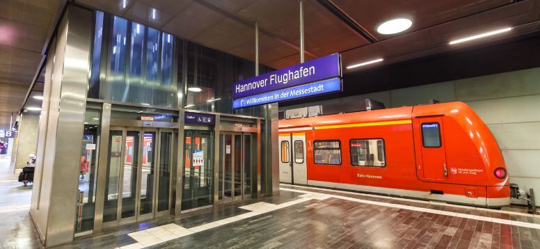 How Can I get from Hannover Airport to Hannover HBF?