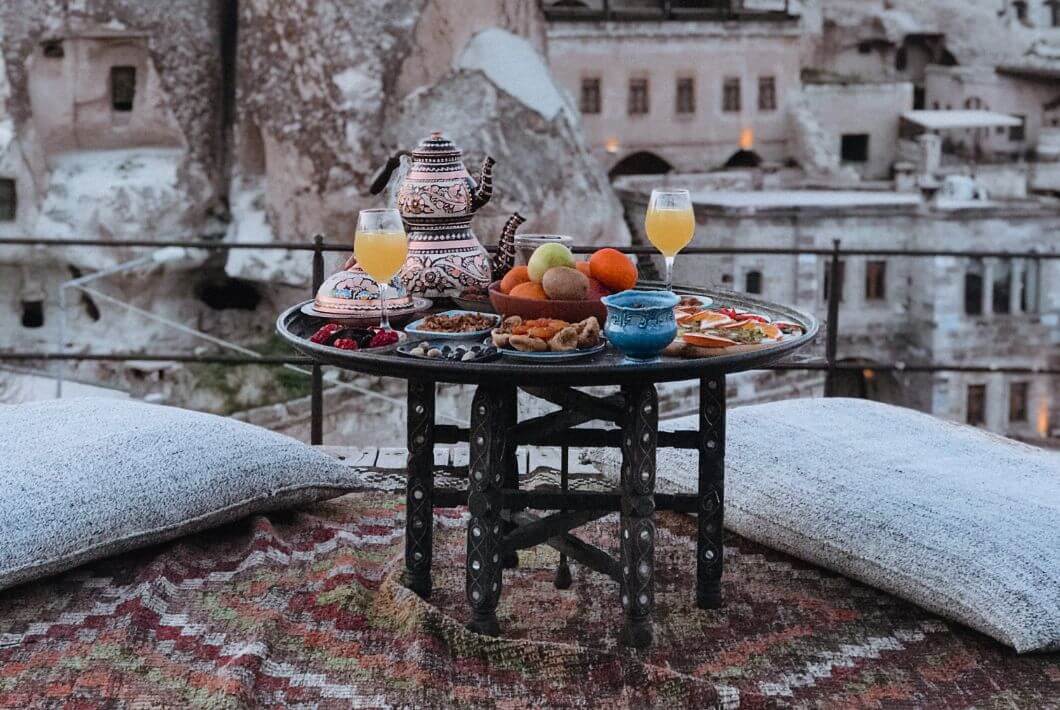 Image by Rehina Sultanova via Unsplash