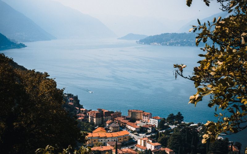 How to go from Milan to Como Lake?