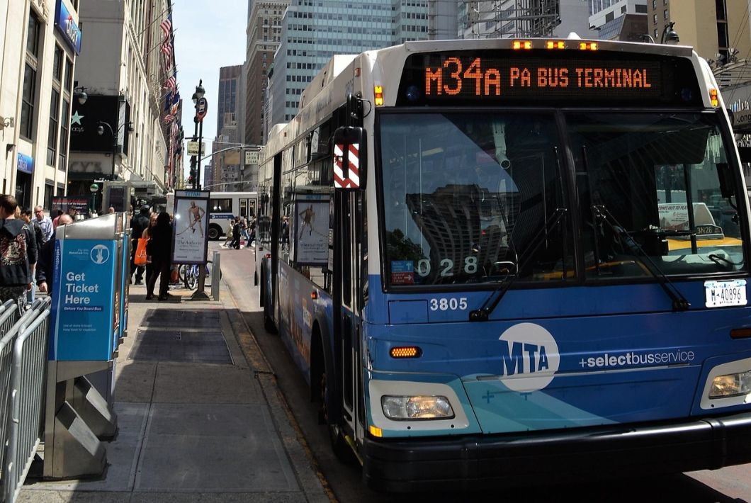 <b>Taking a Bus from LaGuardia to Manhattan</b>