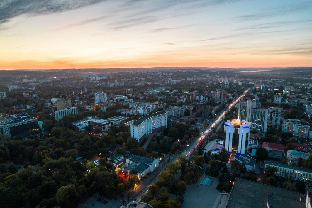 Vue Aérienne De Chisinau Le Soir Moldavie