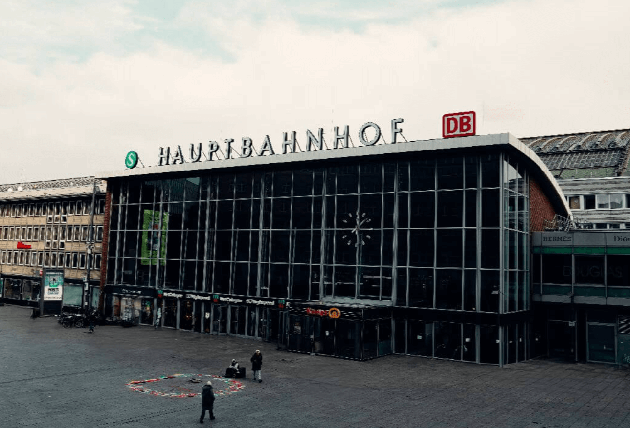 Photo by ‪Salah Darwish on Unsplash