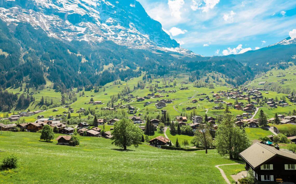 Geneva Airport to Grindelwald Private Car, Bus, Train