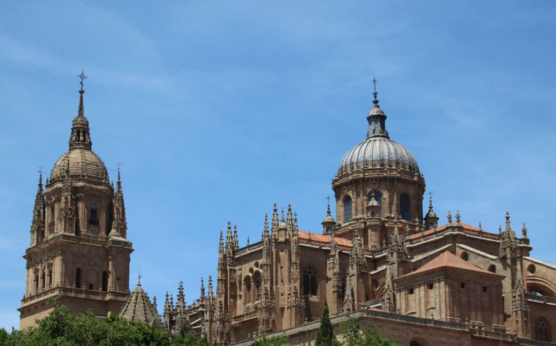 Madrid Airport to Salamanca Punctual Transfer